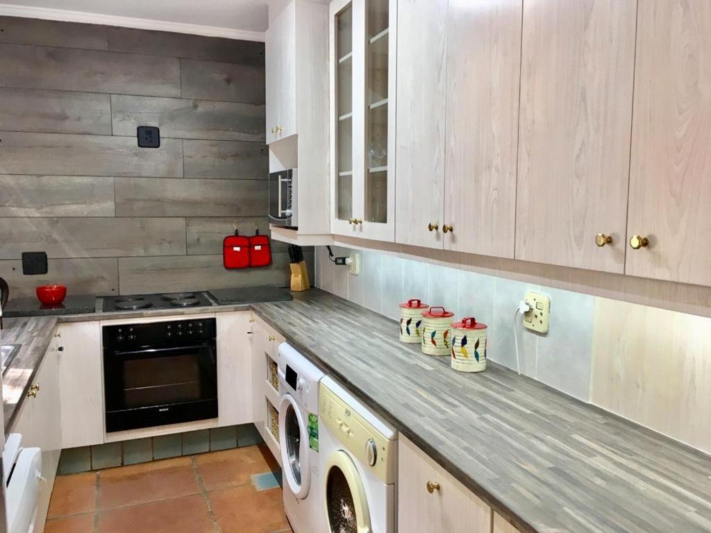 19 Montego Bay Caribbean Estate Apartment Порт Едуард Екстериор снимка
